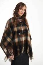 CHECKED FRINGED CLOAK