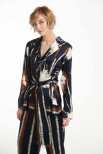 PRINTED JACKET WITH BELT
