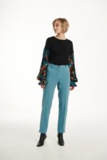 TROUSERS WITH STRIPES ON THE SIDE