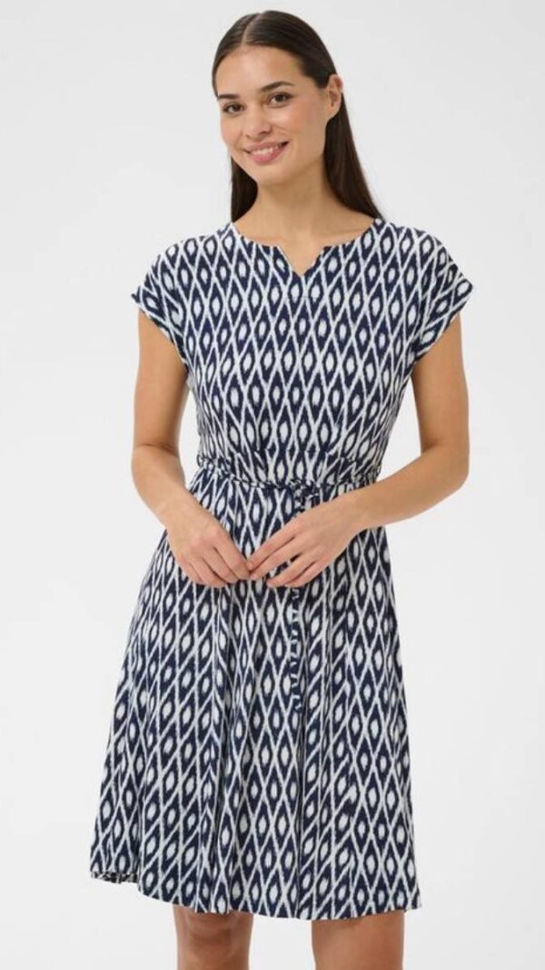 10508466-3 95% Viscose,5% Elastane fit2: Regular fit fit4: At knee length fit5: Short sleeve