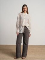 ΠΟΥΚΑΜΙΣΟ ΚΕΝΤΗΤΟ ΜΕ ΛΟΥΛΟΥΔΙΑ ΚΑΙ ΠΟΥΛΙΕΣ - Image 2