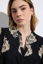 ΠΟΥΚΑΜΙΣΟ ΜΕ ΚΕΝΤΗΜΑ - Image 2