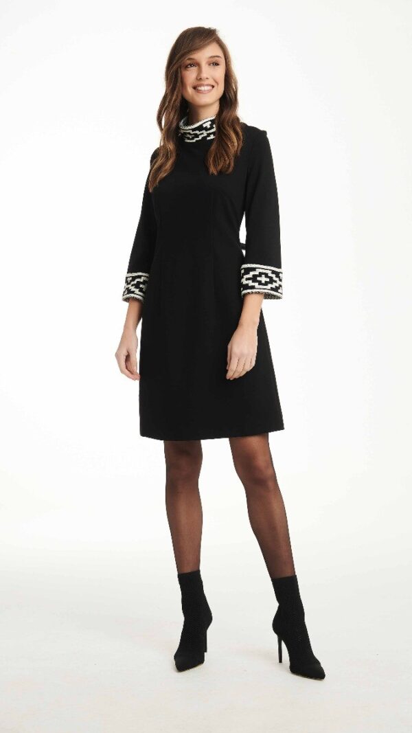 DRESS 3/4 SLEEVE WITH JACQUER DESIGNS