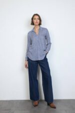 ΜΠΛΟΥΖΑ ΜΕ V KΑΙ ΓΕΩΜΕΤΡΙΚΑ ΣΧΕΔΙΑ - Image 3